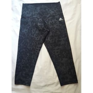 Adidas capris leopard print black climalite Small